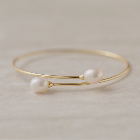 11thstreet Jewelry - Dainty Pearl Bracelet | 14k Gold Plated